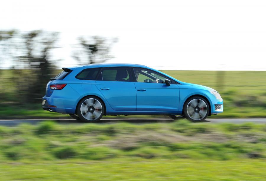  Seat Leon ST Cupra 280 2015 года  (UK) (фото 21 из 30)